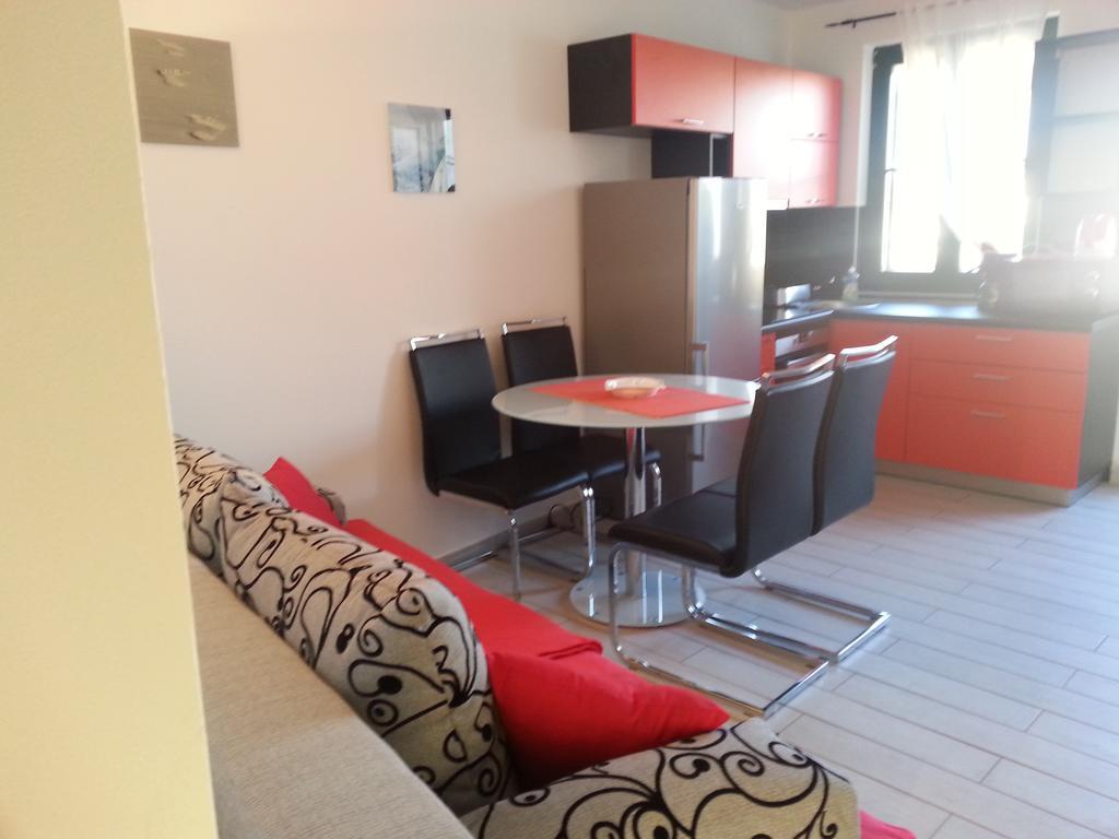 Apartments Lori Biograd Na Moru Pokoj fotografie